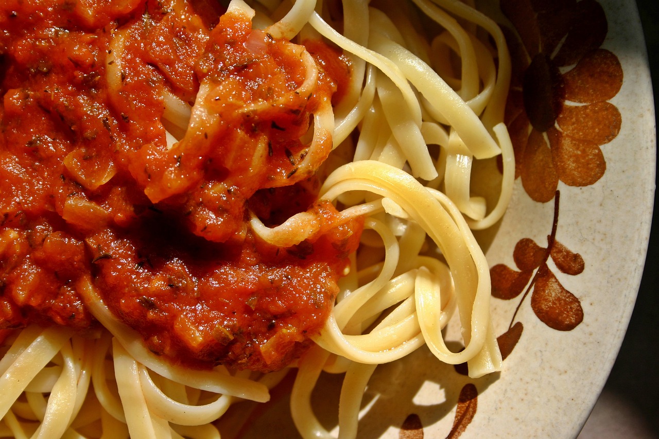 How to Make Classic Bolognese Sauce - A Step-by-Step Guide